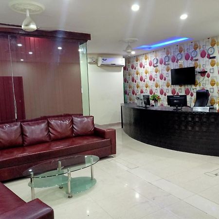 Hotel Clifton Hyderabad Bagian luar foto